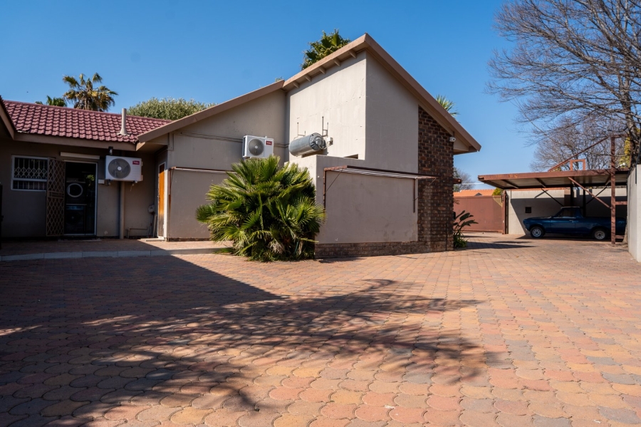3 Bedroom Property for Sale in La Hoff North West